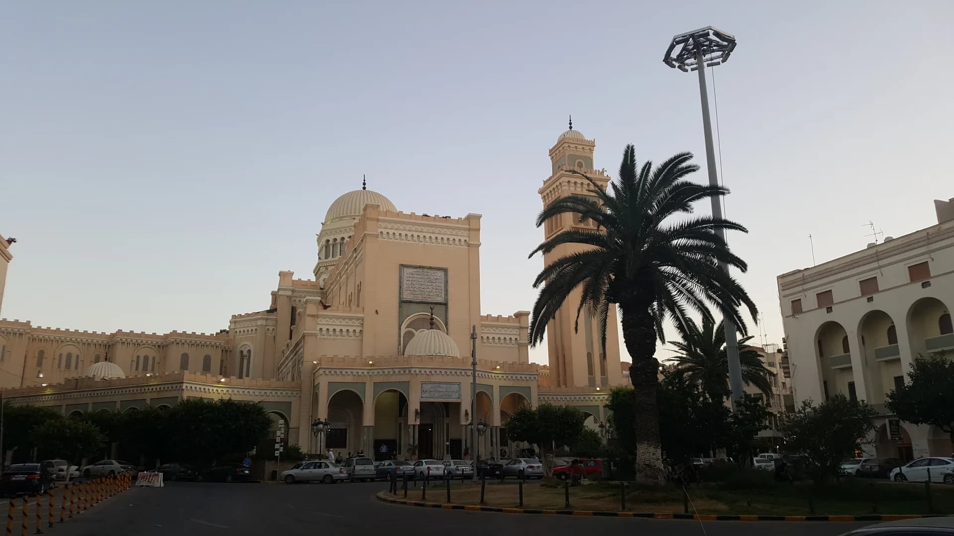 Architecture religieuse et place urbaine à Tripoli