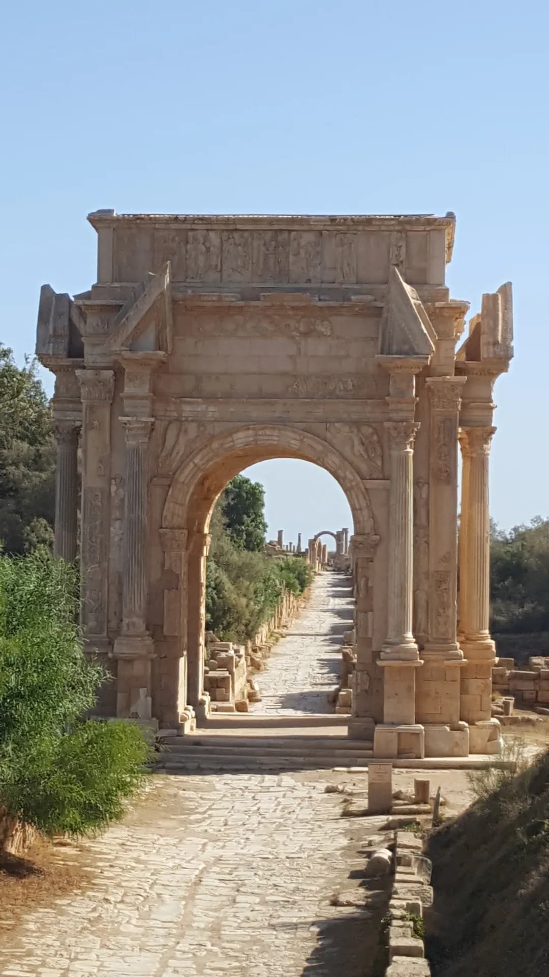 Perspective sur l’arc de Leptis Magna